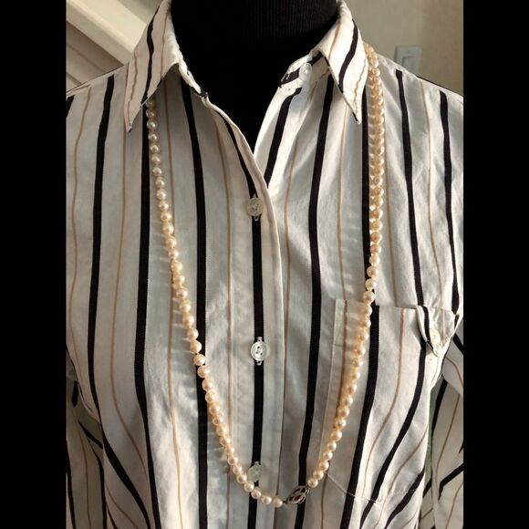 Nice cotton shirt by Dockers in size medium - Picture 2 of 3